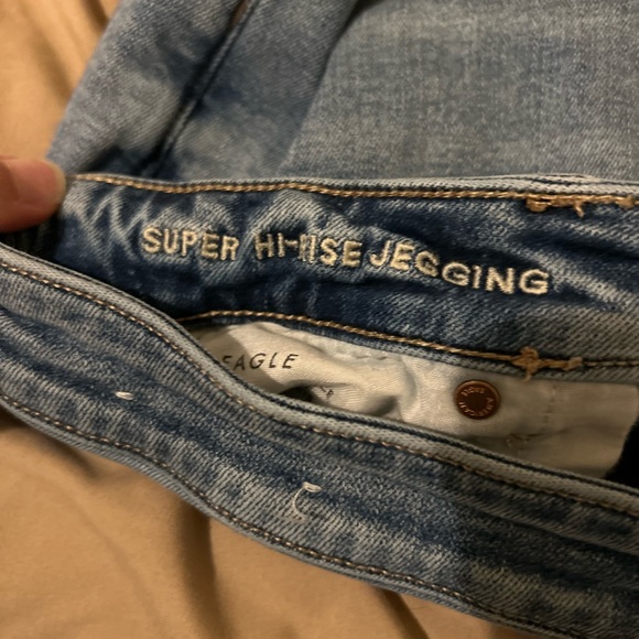 American Eagle light wash ripped jeans size 16S - Picture 3 of 4